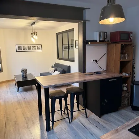 Apartamento Vue Sur L'antiquite, T2 Lumineux Pres Des Arenes Nîmes